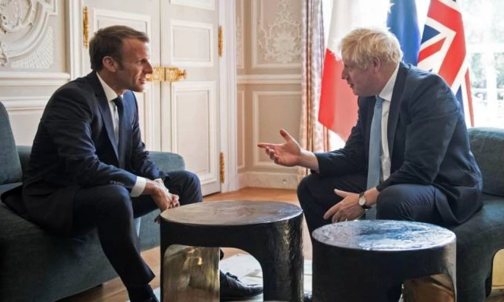 Επίσκεψη Μακρόν στο Λονδίνο: Στο "τραπέζι" η τουρκική εμπλοκή στη Λιβύη